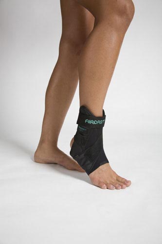 AirSport Ankle Brace Small Right M 5.5-7  W 5-8.5