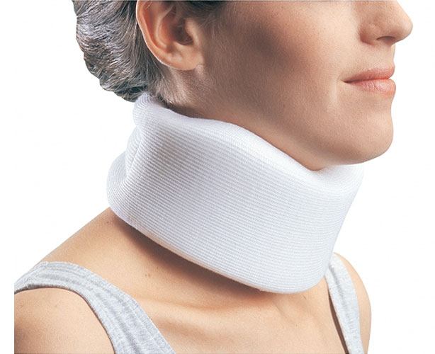 DJO Universal Cervical Collar 18.5 L X 3 H