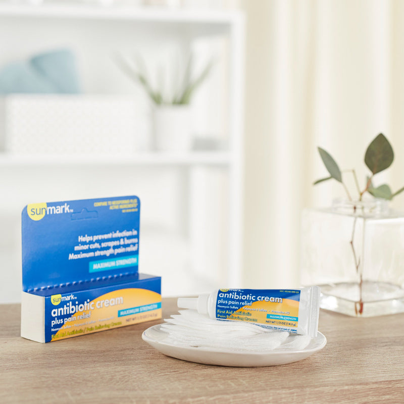 sunmark® Neomycin Sulfate / Polymyxin B Sulfate / Pramoxine First Aid Antibiotic with Pain Relief, 0.5 oz. Tube